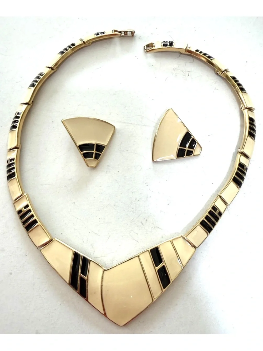 Vintage  TRIFARI Cream & Black Enamel Chevron Necklace & Earrings
